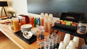 Free daily buffet breakfast