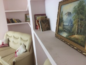 Panoramic Apartment | Living area - Tirana View Apartment (Tirana)