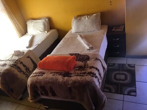 Standard Twin Room, 2 Twin Beds | Individually decorated, individually furnished, desk, laptop workspace