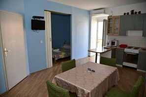 Apartment, 1 Bedroom (A3) | In-room dining - Apartments Ivka (Malinska-Dubasnica)