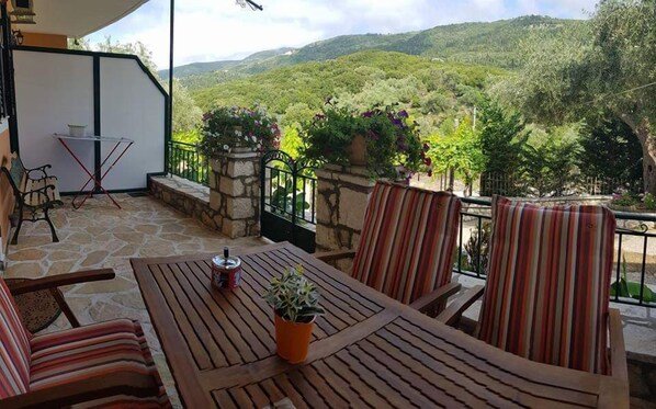 Standard Studio, Mountain View | Porch