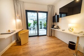 Standard-Suite, 1 Doppelbett | Wohnzimmer | Flachbildfernseher