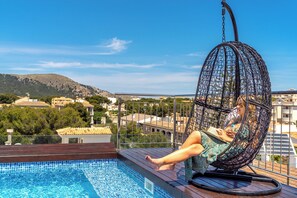 Außenpool, Liegestühle