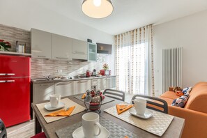 Apartment, 1 Bedroom | In-room dining - Appartamento Martina (Bologna)