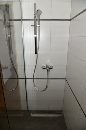 Apartemen, 1 kamar tidur | Shower kamar mandi