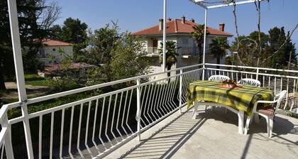 Apartments Maestral