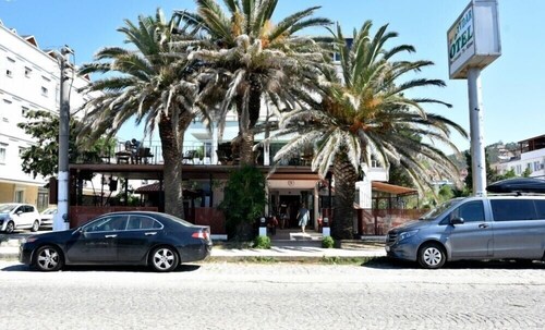 Cavdar Hotel
