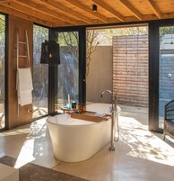 Fish Eagle Residence | Bathroom | Separate tub and shower, deep soaking tub, rainfall showerhead