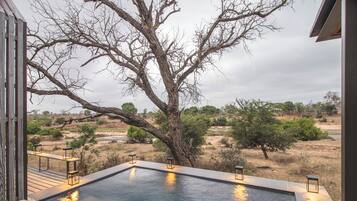 Suite (Ivory Lodge) | 3 bilik tidur, peralatan tempat tidur premium, item bar mini percuma