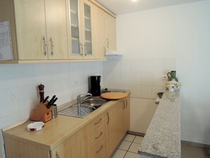 Leilighet (1) | Eget kjøkken | Kjøleskap, kokeplater, kaffetrakter/tekoker og vannkoker