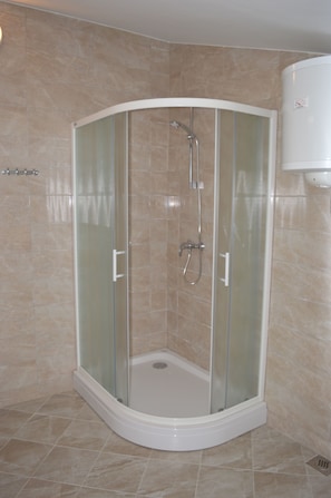 Apartment (4) | Bathroom shower - Apartment Milica (Malinska-Dubasnica)
