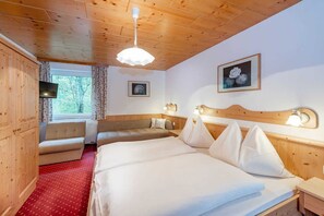 1 bedroom, in-room safe, WiFi, bed sheets