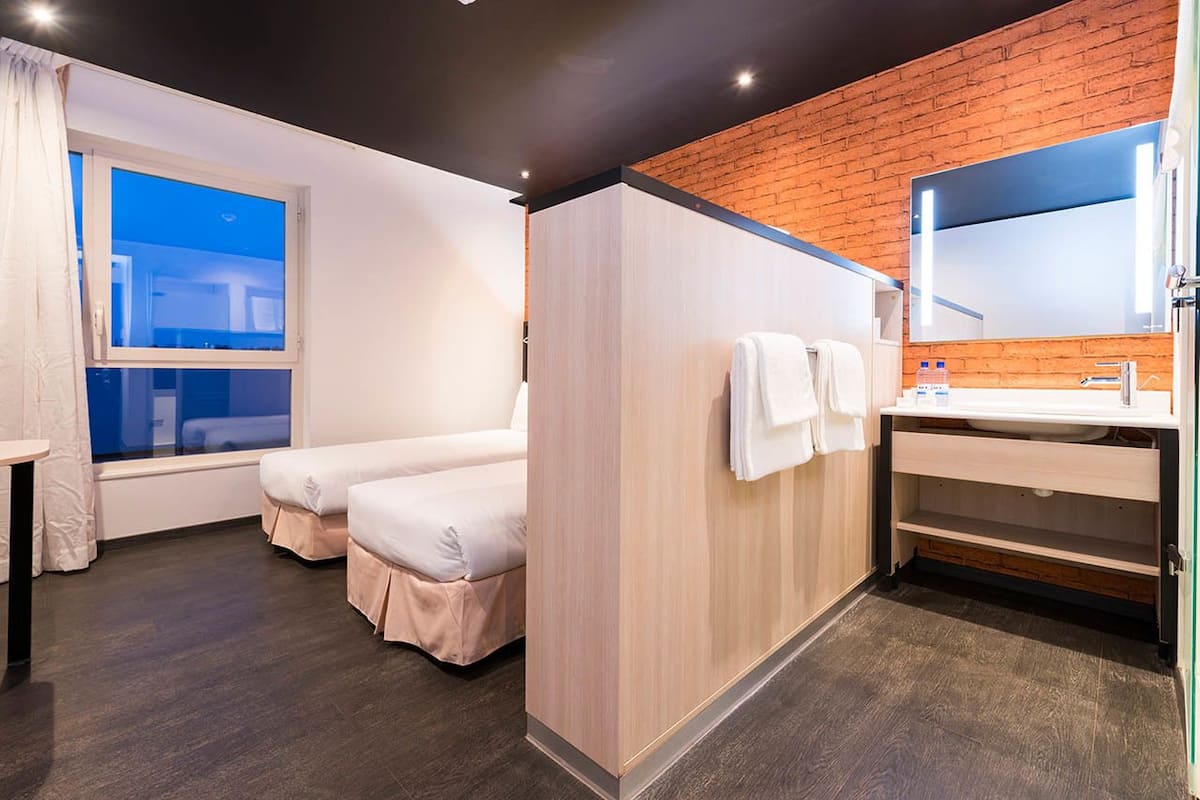 In-room safe, desk, laptop workspace, free WiFi