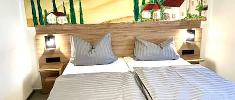1 bedroom, WiFi, bed sheets