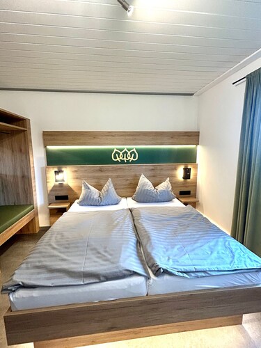 Category C: Double Room - Inn - Pension - Drei Linden