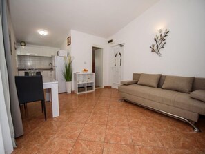 TV - Apartment Marina by Interhome (Rogoznica/Ražanj)