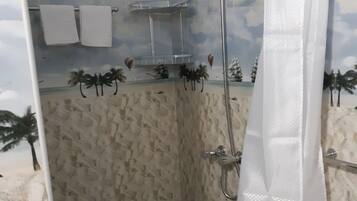 Shower, rainfall showerhead, free toiletries, hair dryer