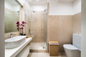 Apartment, 2 Schlafzimmer | Badezimmer