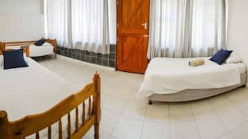 5 bedrooms, desk, iron/ironing board, free WiFi