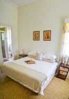 Sundaze Riverside Lodge | 5 dormitorios, escritorio, tabla de planchar con plancha y wifi gratis