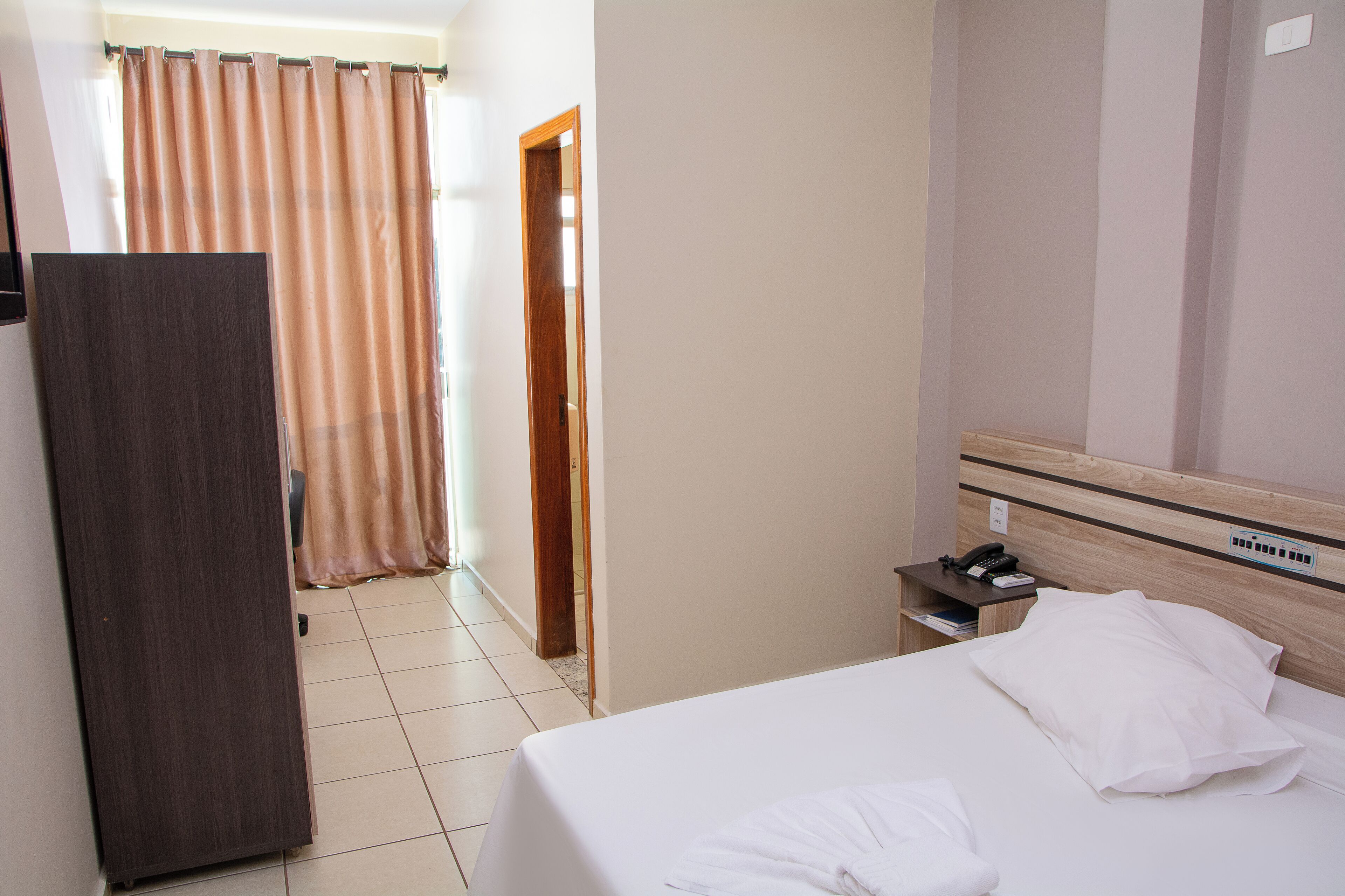 Een minibar, gratis wifi