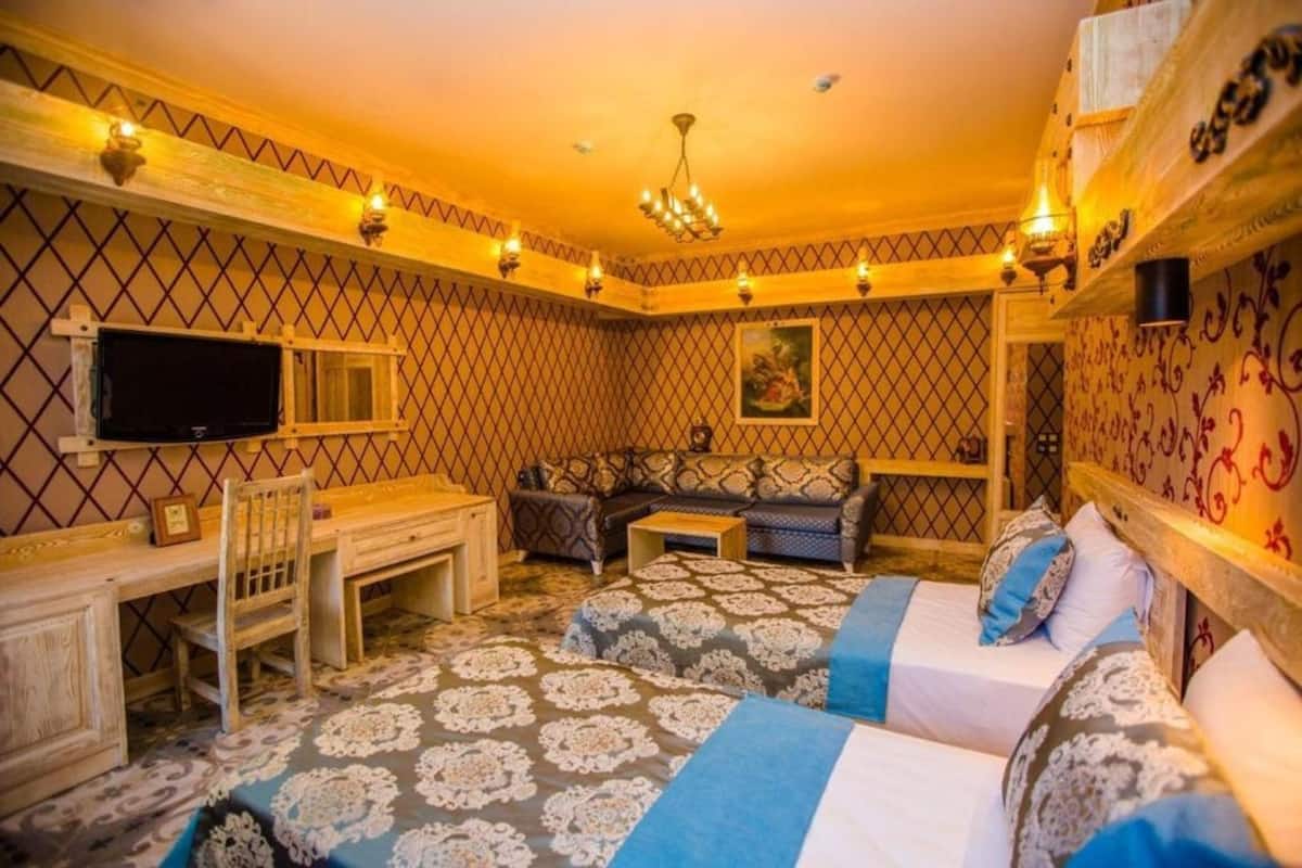 Standard Twin Room, 1 Large Twin Bed, City View | Minibar, in-room safe, iron/ironing board, free cribs/infant beds