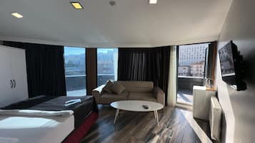 Cortinas blackout, sistema de insonorización y wifi gratis