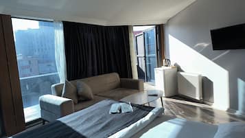 Standard Room, Terrace, City View | Blackout curtains, soundproofing, free WiFi, bed sheets