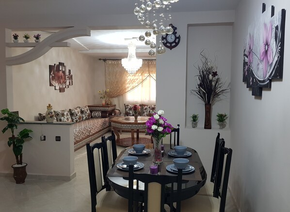 Apartment | Living area | Flat-screen TV - Lilia-appart (Oujda)