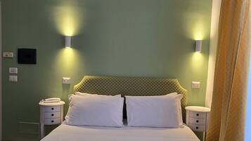 Economy Single Room | Minibar, free WiFi