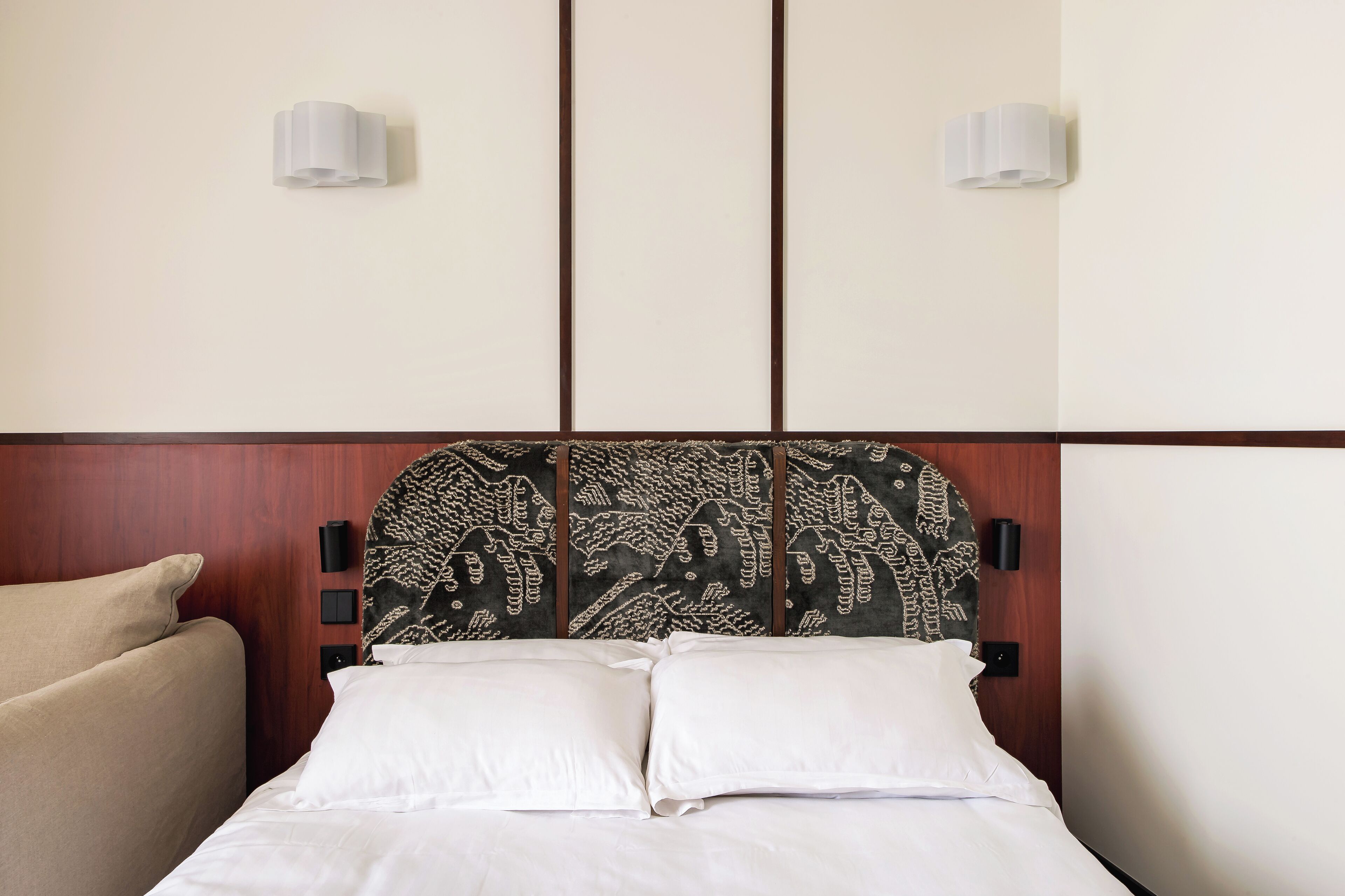 superior triple room | 1 bedroom, desk, blackout curtains, soundproofing