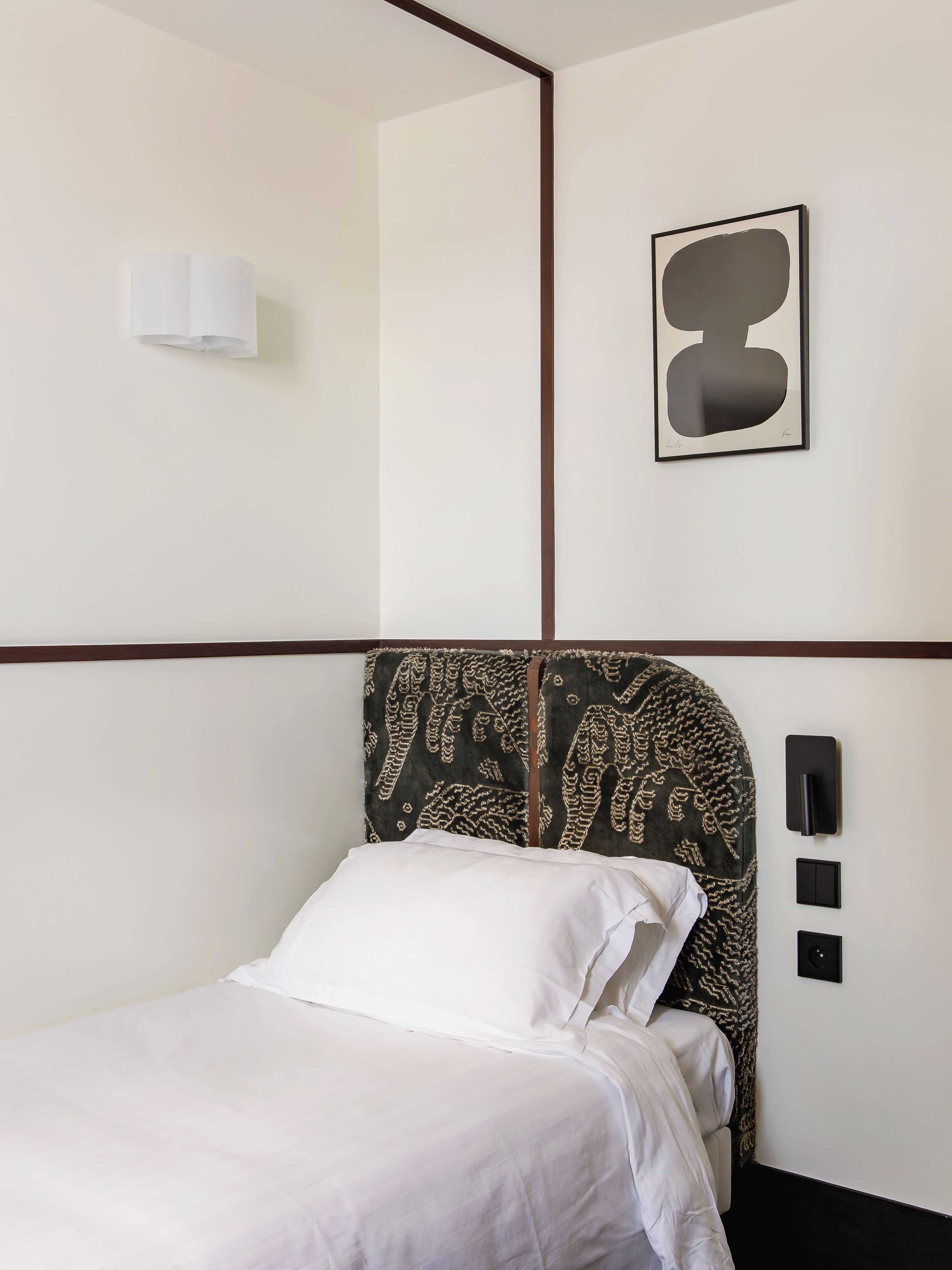 single room | 1 bedroom, desk, blackout curtains, soundproofing