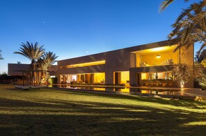 Fachada de la propiedad