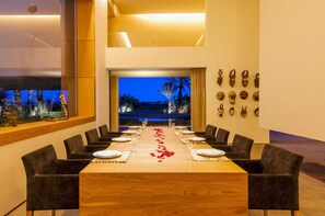 Comfort Villa, 6 Bedrooms | In-room dining - Villa White stone (Marrakech)