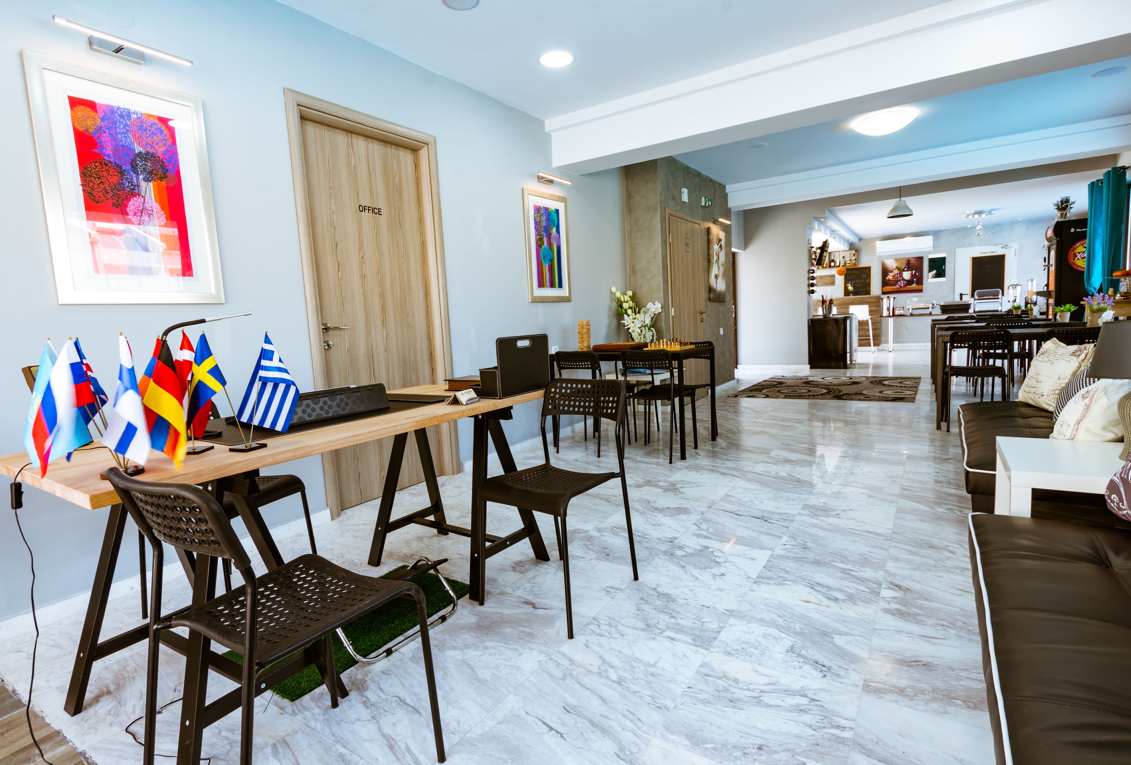 Photo - Gregory Comfort Hotel