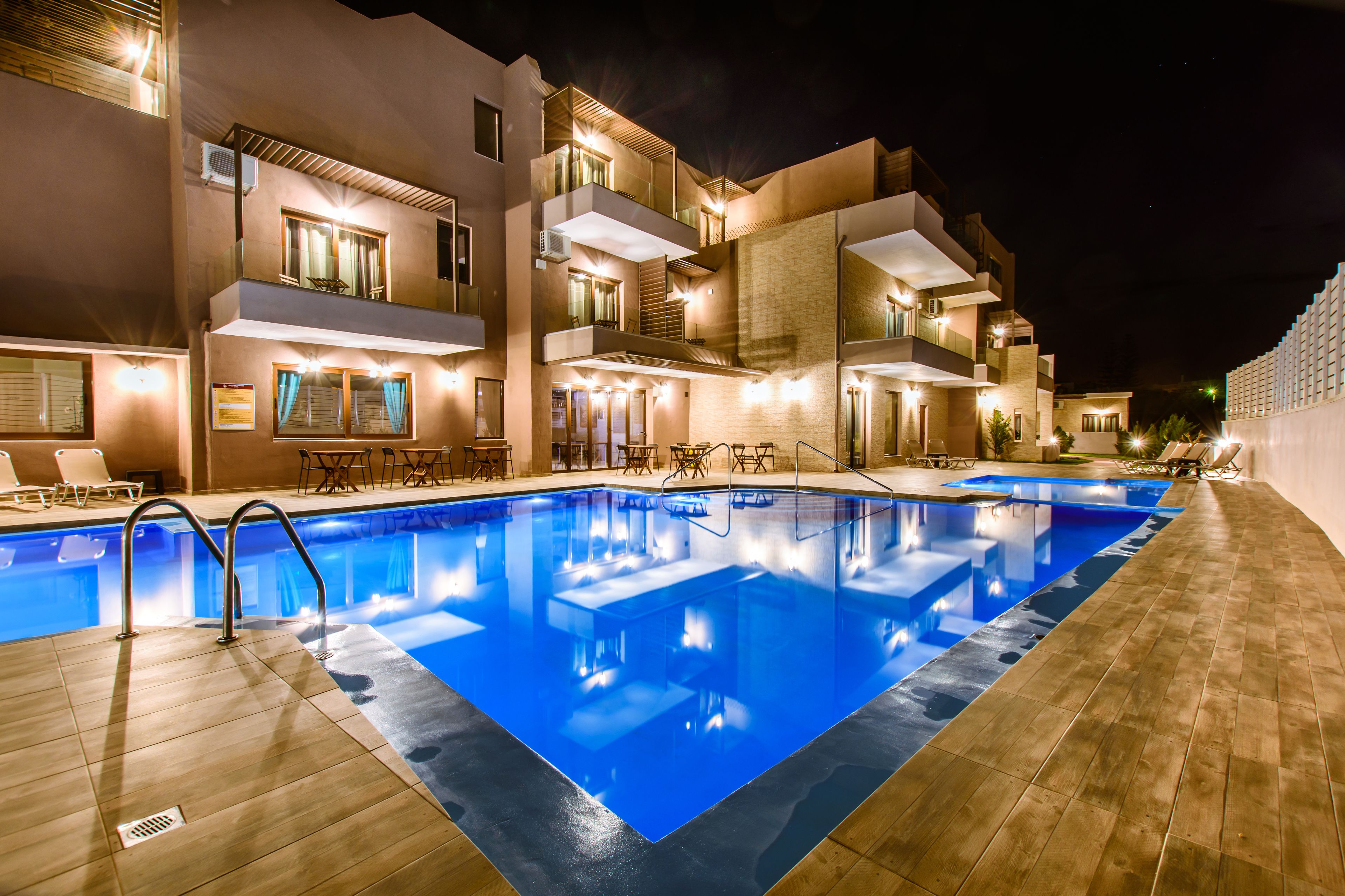 Photo - Gregory Comfort Hotel