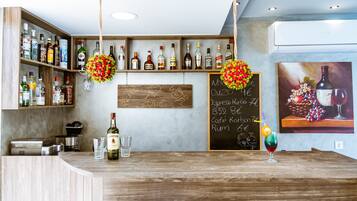 Bar (en la propiedad)