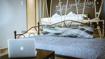 Executive-Dreibettzimmer | Hochwertige Bettwaren, Pillowtop-Betten, Verdunkelungsvorhänge
