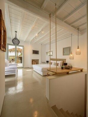 Royal Apartment, Hot Tub, Sea View | Premium bedding, minibar, in-room safe, individually decorated - The Summit of Mykonos (Mykonos)