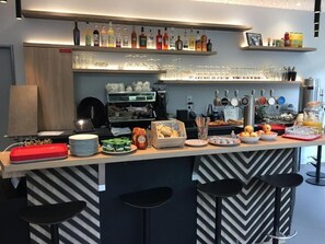 Kontinental morgenmad hver dag mod et gebyr