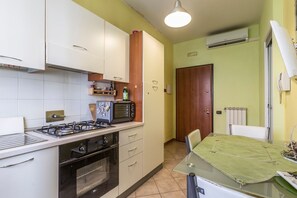 Apartment, 1 Bedroom | Private kitchen - Appartamento Dossetti 7 (Bologna)