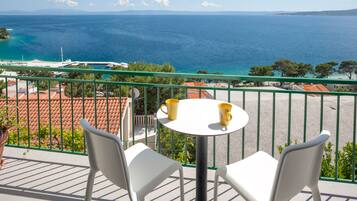 Comfort-Apartment, 1 Schlafzimmer, Meerblick | Terrasse/Patio