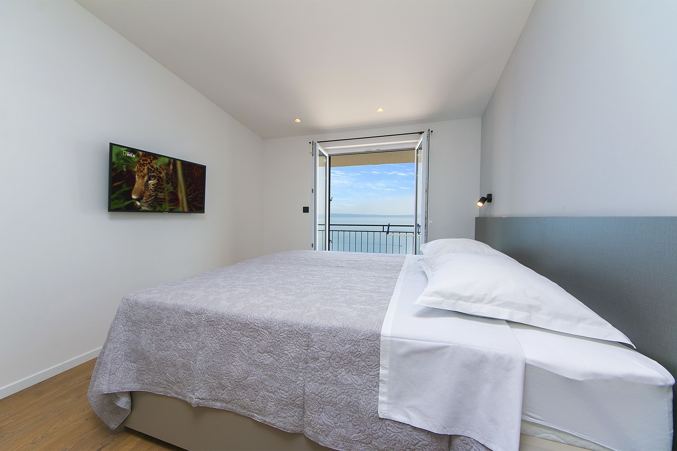 Bügeleisen/Bügelbrett, kostenloses WLAN, Bettwäsche