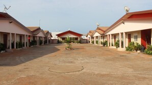Exterior - Sci Yassmani (Port Gentil)