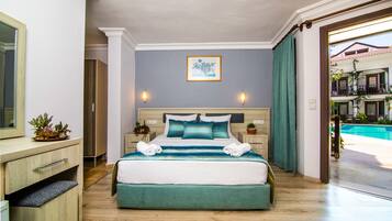 1 makuuhuone, ylelliset vuodevaatteet, minibaari, työpöytä