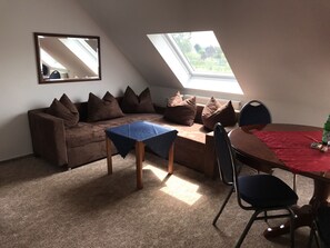 Apartment | Desk, blackout drapes, free WiFi, bed sheets - Hotel und Restaurant Alte Wache (Mariental)