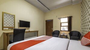 Deluxe Double Room | Desk, WiFi (free) - OYO 876 D' Exclusive (Tasikmalaya)