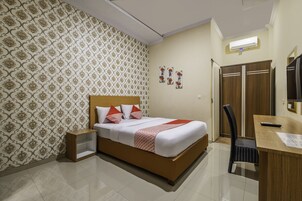 Deluxe Double Room | Desk, free WiFi