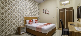 OYO 876 D' Exclusive
