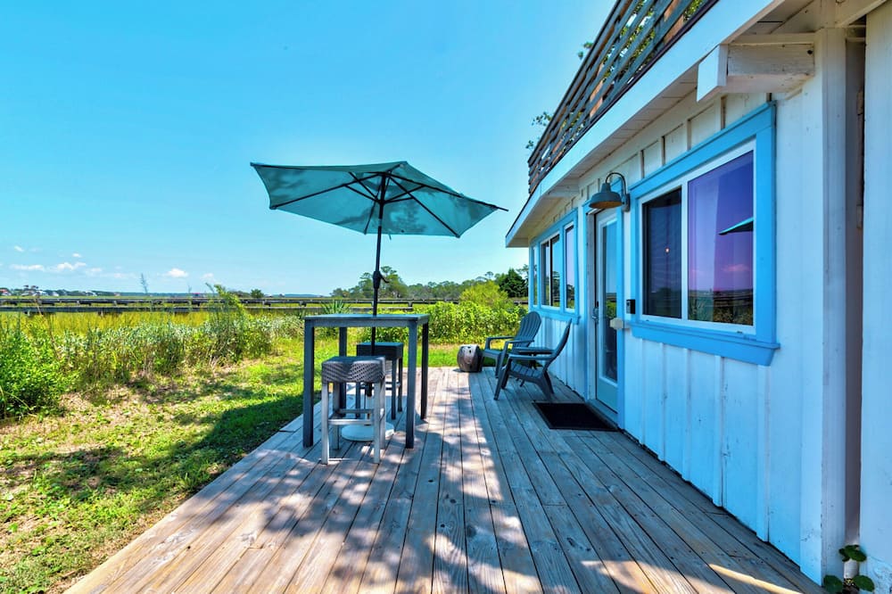Riverside Inn and Cottages - Fort Moultrie, SC